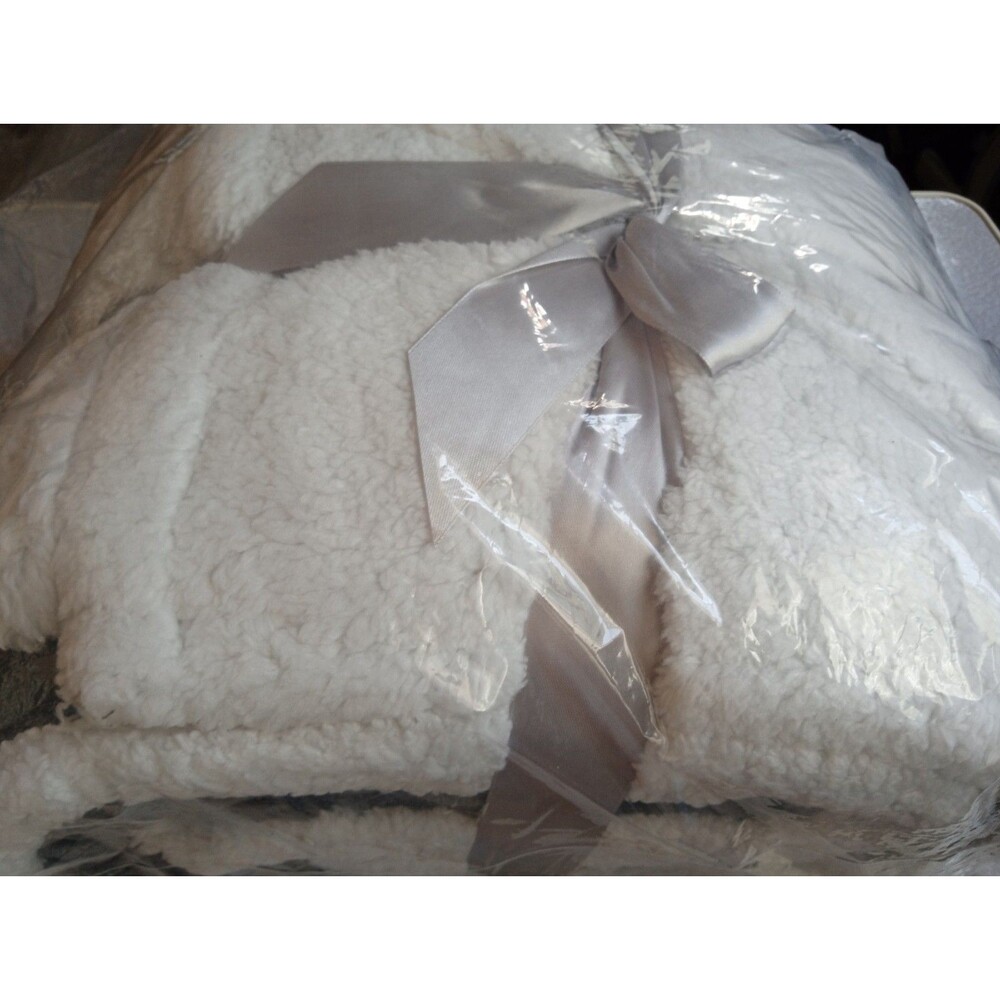 New Bella Russo Dark Gray Fleece Silk Touch Throw Blanket for Gifting